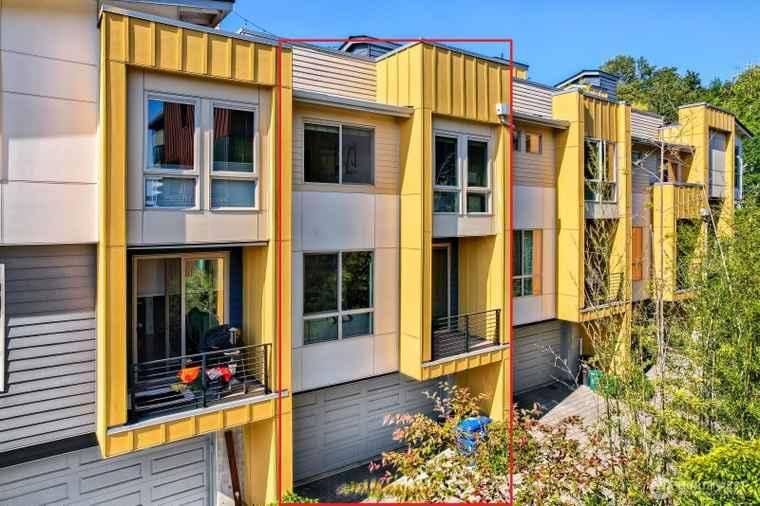 Saffron Hillside Townhome in West Seattle, WA